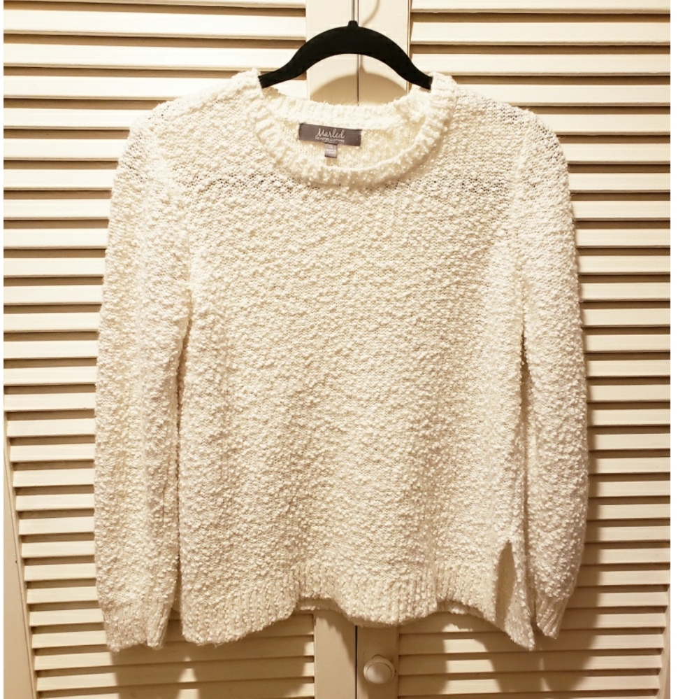White long sleeve sweater